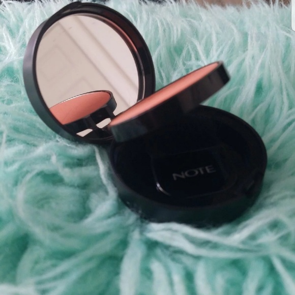 Note Compact Blusher - Picture 3 of 4